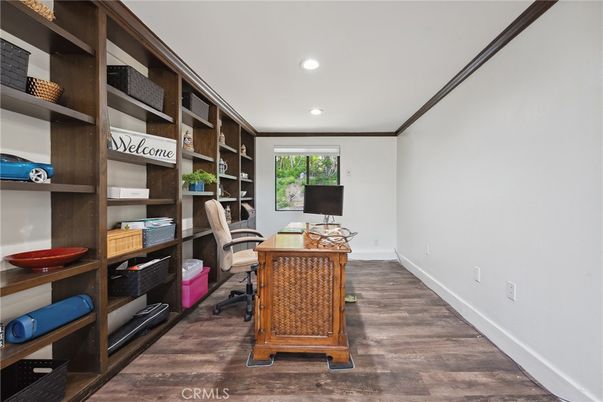 Home Office, Interior, Recessed Lighting, Wood Texture Flooring
