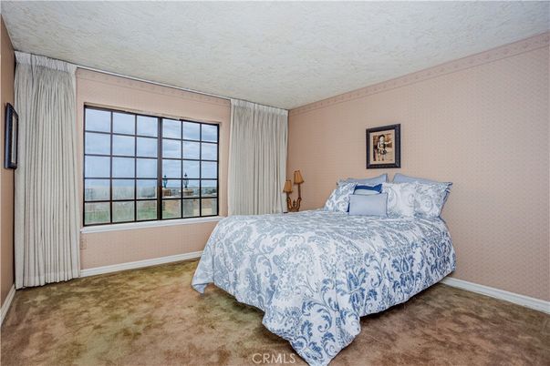 Bedroom, Interior, Water