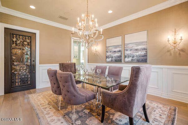 Chandelier, Dining room, Interior, Recessed Lighting, Wood Texture Flooring