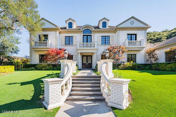 Backyard, Exterior, Facade, French Provincial