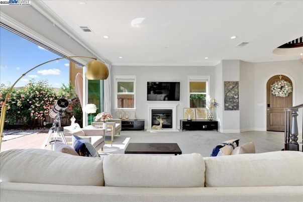 Fireplace, Interior, Living room, Recessed Lighting