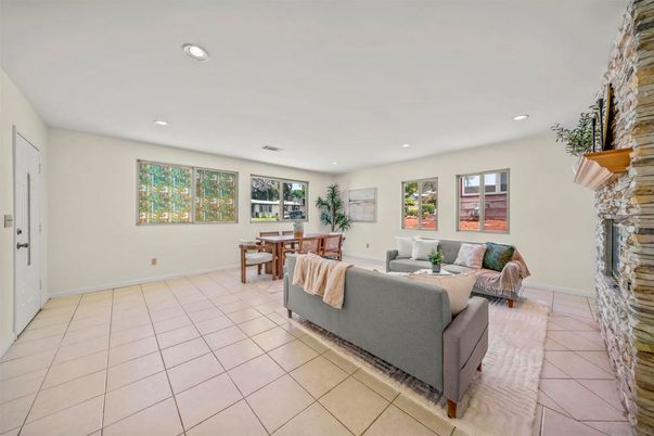 Dining room, Interior, Living room, Recessed Lighting