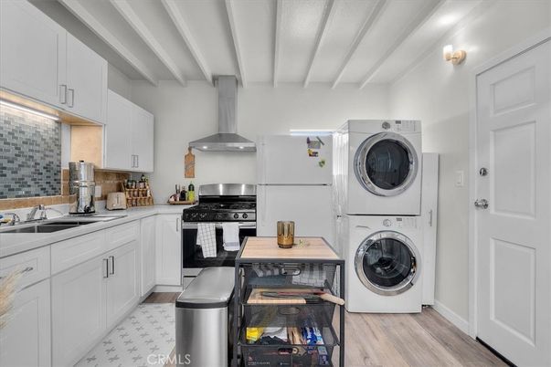 Interior, Kitchen, Stainless Steel Appliances, Washer, Wood Texture Flooring