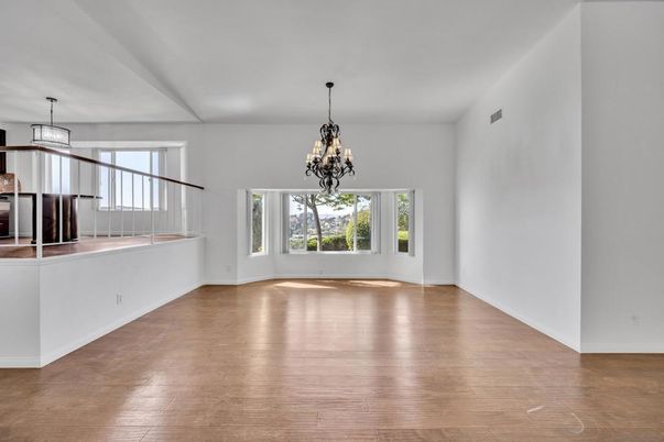 Chandelier, Empty room, Interior, Pendant Lights, Wood Texture Flooring