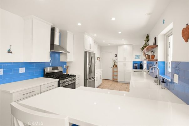 Interior, Kitchen, Recessed Lighting, Stainless Steel Appliances, Washer