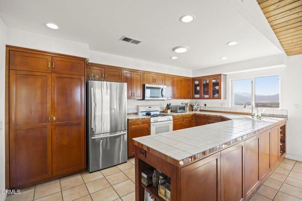 Interior, Kitchen, Recessed Lighting, Tile Countertops