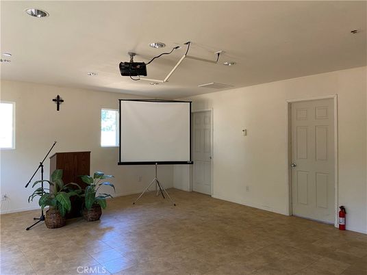 Interior, Projection Screen, Recessed Lighting