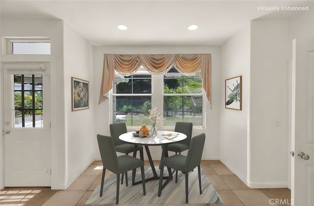 Dining room, Interior, Recessed Lighting