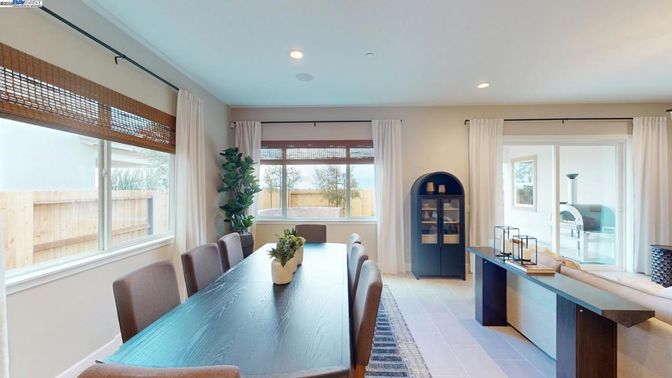 Dining room, Interior, Recessed Lighting
