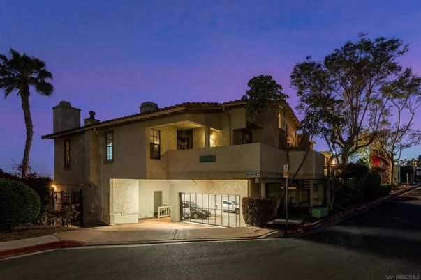 Exterior, Facade, Mediterranean
