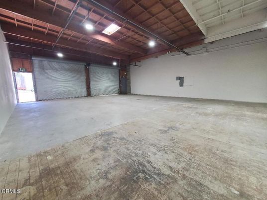 Garage, Interior, Wooden Beams