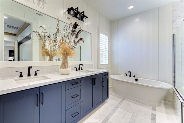 Bathroom, Dual Sink Vanities, Free Standing Baths, Interior, Marble, Recessed Lighting