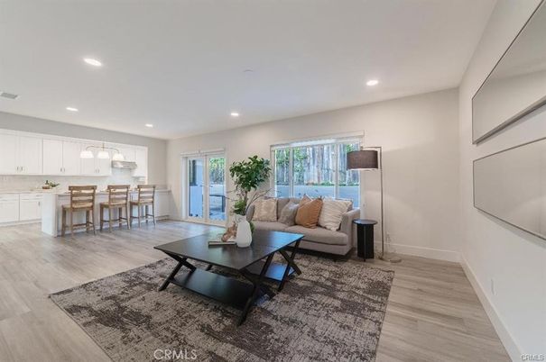 Interior, Kitchen, Living room, Pendant Lights, Recessed Lighting, Wood Texture Flooring