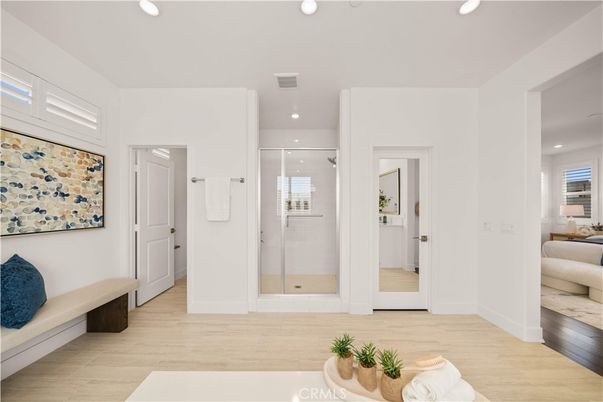 Interior, Recessed Lighting, Wood Texture Flooring