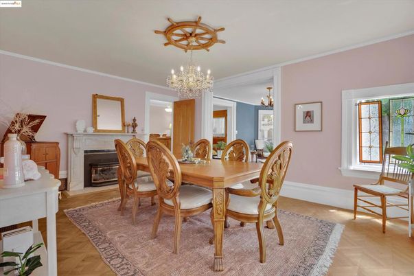 Chandelier, Dining room, Fireplace, Interior, Wood Texture Flooring