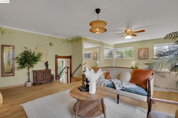 Interior, Living room, Pendant Lights, Recessed Lighting, Wood Texture Flooring