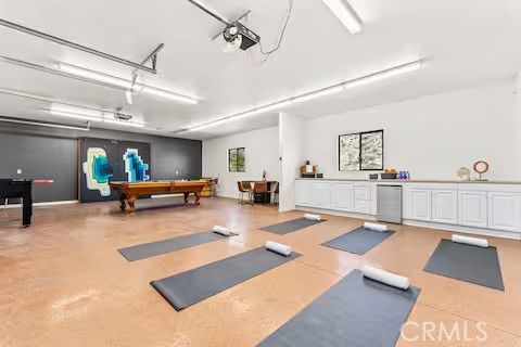 Billiard Table, Game Room, Interior