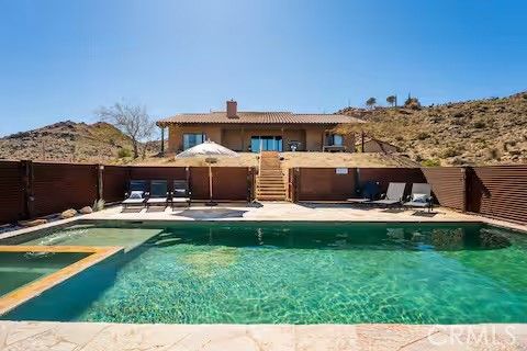 Exterior, Pool