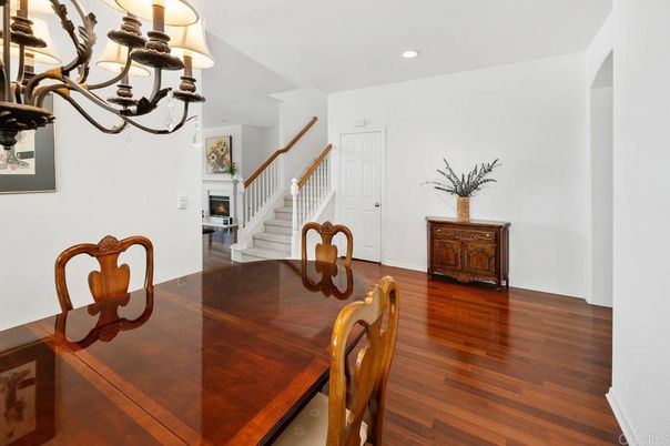 Chandelier, Dining room, Interior, Recessed Lighting, Wood Texture Flooring