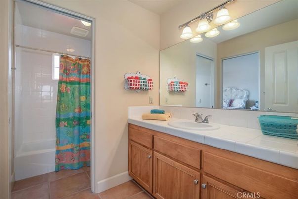 Bathroom, Interior, Tile Countertops