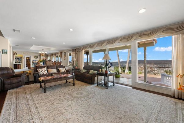 Chandelier, Interior, Living room, Recessed Lighting, Wood Texture Flooring