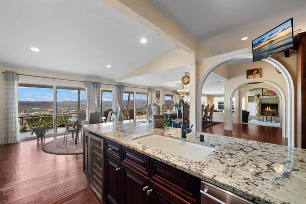 Chandelier, Dining room, Fireplace, Interior, Recessed Lighting, Wood Texture Flooring