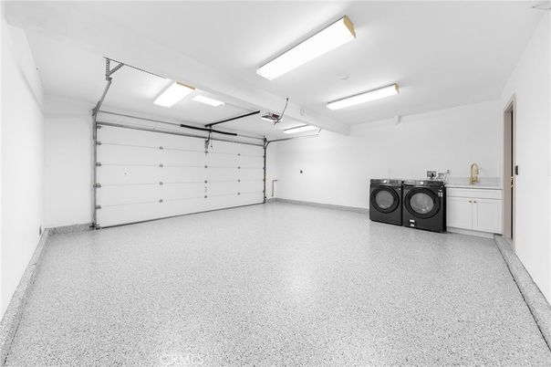 Garage, Interior, Washer