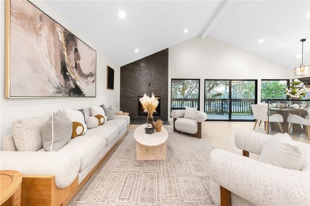 Dining room, Interior, Living room, Pendant Lights, Recessed Lighting, Wood Texture Flooring