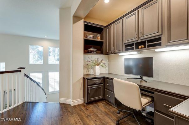 Home Office, Interior, Recessed Lighting, Wood Texture Flooring