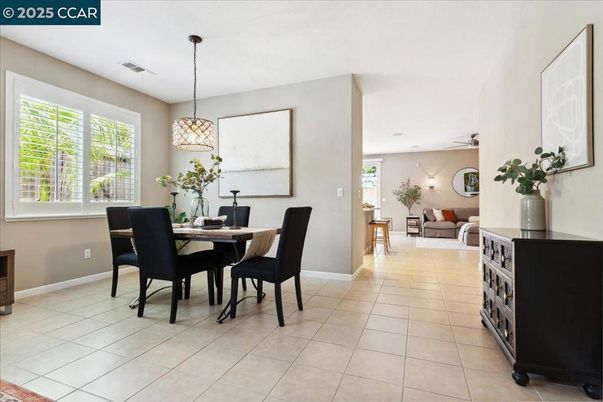 Dining room, Interior, Living room, Pendant Lights