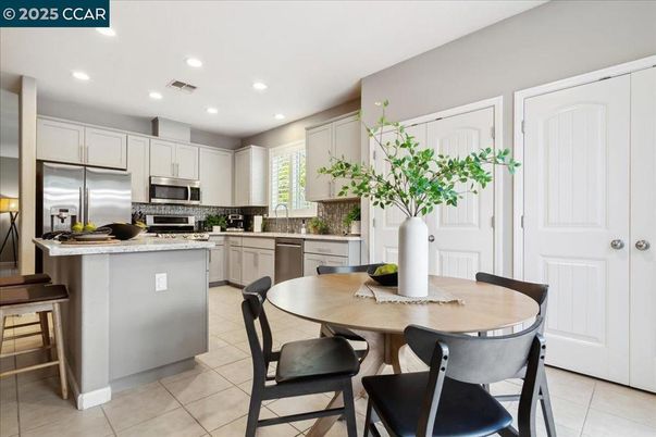 Dining room, Interior, Kitchen, Recessed Lighting, Stainless Steel Appliances