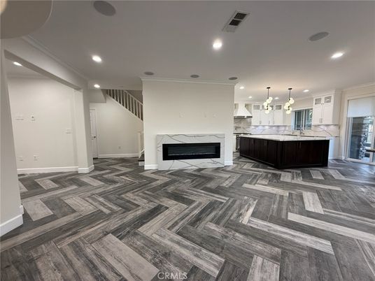 Fireplace, Interior, Kitchen, Pendant Lights, Recessed Lighting, Wood Texture Flooring