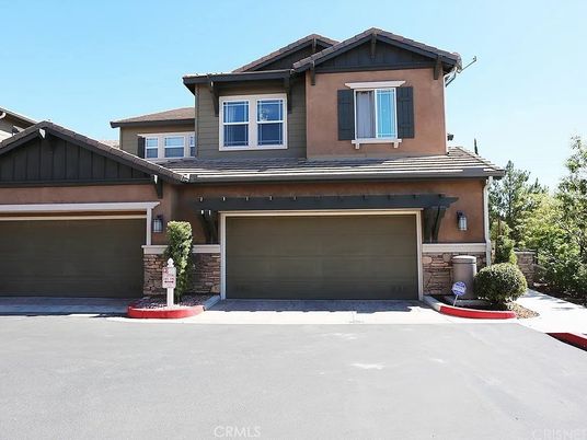 Attached, Exterior, Facade, American Craftsman