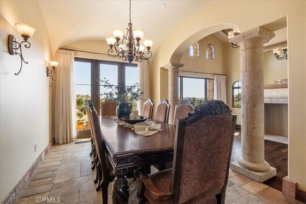 Chandelier, Dining room, Interior