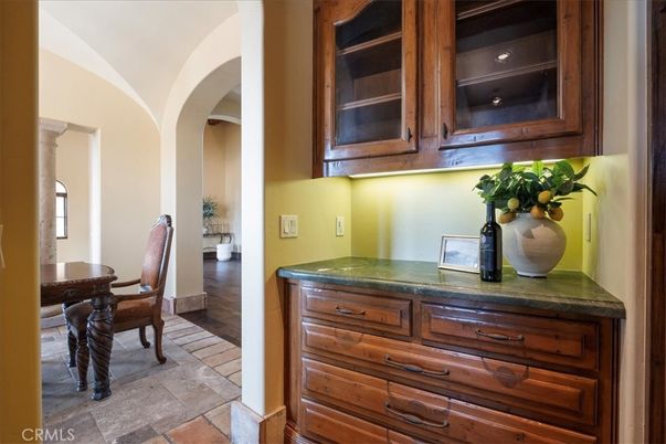 Dining room, Interior