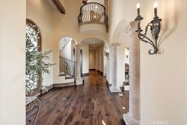 Interior, Recessed Lighting, Wooden Beams, Wood Texture Flooring