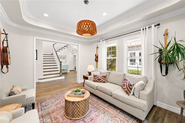 Interior, Living room, Pendant Lights, Recessed Lighting, Wood Texture Flooring