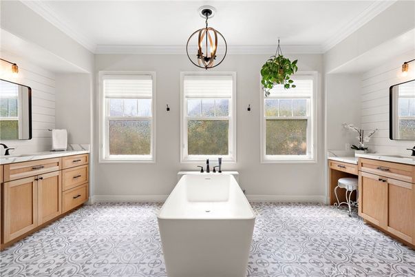 Bathroom, Dual Sink Vanities, Free Standing Baths, Interior, Pendant Lights