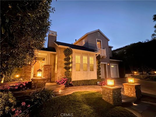 Backyard, Exterior, Facade, Farmhouse