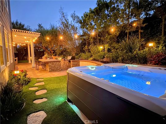 Exterior, Hot Tub