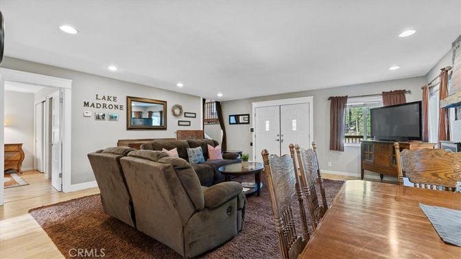 Dining room, Interior, Living room, Recessed Lighting, Wood Texture Flooring