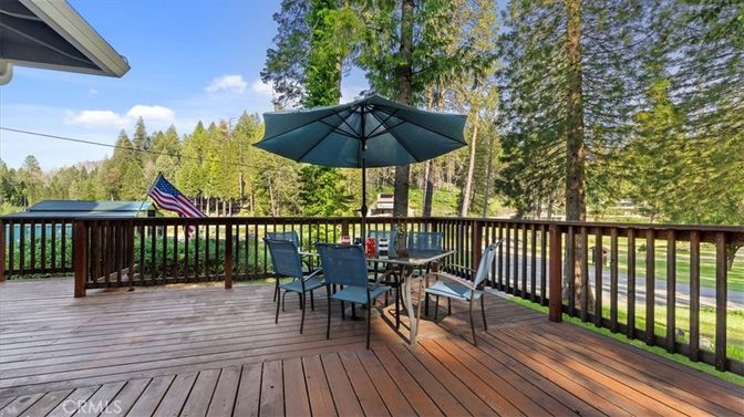 Exterior, Wood Texture Flooring