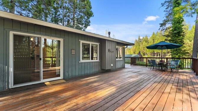Exterior, Wood Texture Flooring