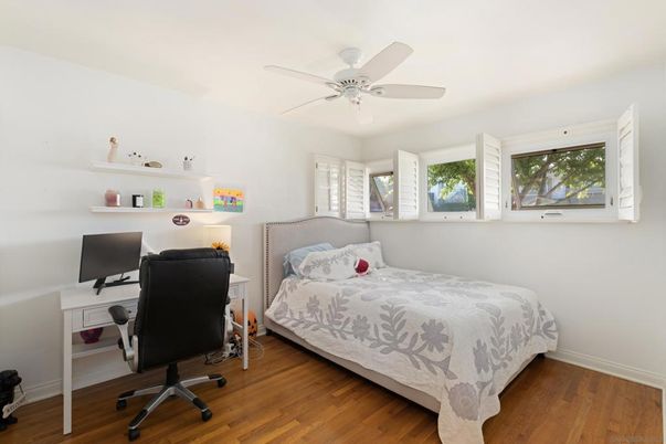 Bedroom, Home Office, Interior, Wood Texture Flooring