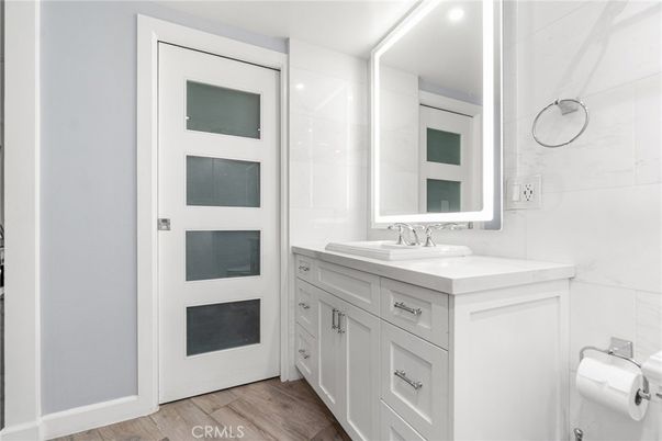 Bathroom, Interior, Recessed Lighting, Wood Texture Flooring