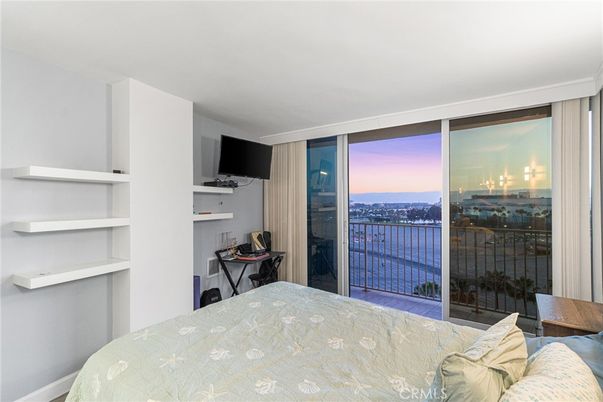 Bedroom, Interior, Water