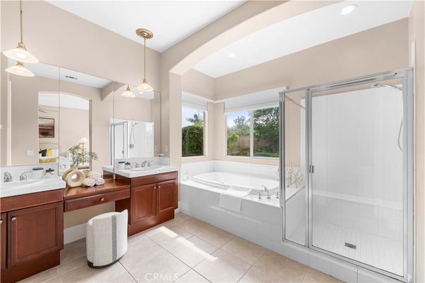 Bathroom, Glass Shower, Interior, Pendant Lights, Recessed Lighting