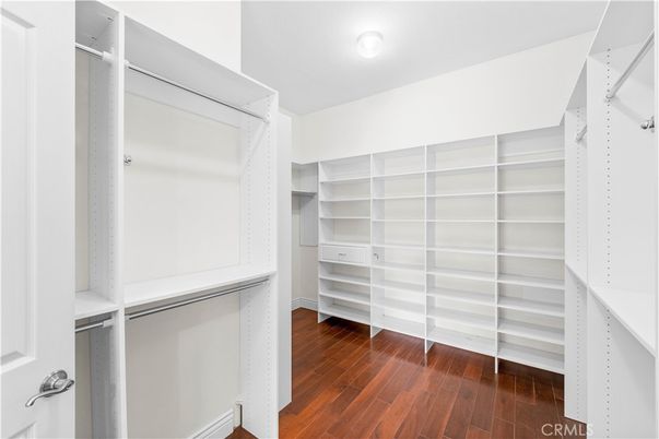 Interior, Walk-in Closets, Wood Texture Flooring