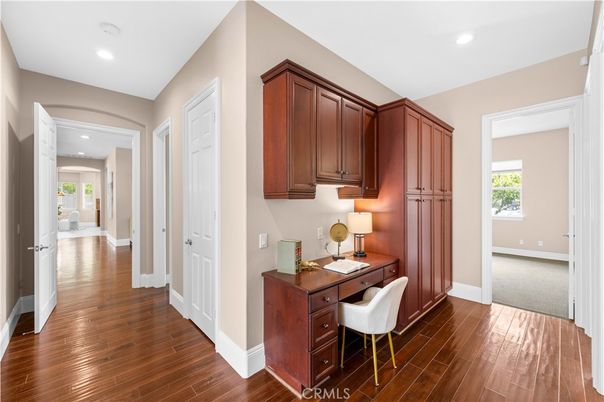 Home Office, Interior, Recessed Lighting, Wood Texture Flooring