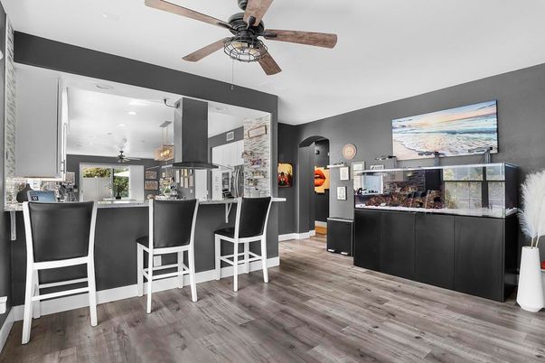 Interior, Pendant Lights, Recessed Lighting, Wood Texture Flooring